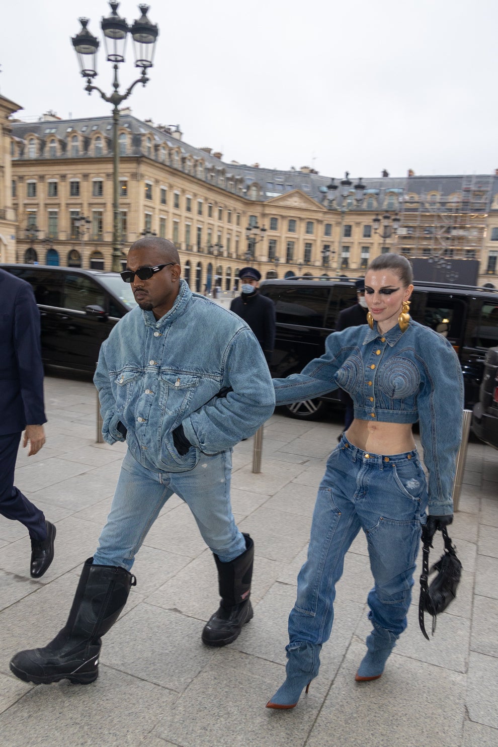 Kanye West's Ex-Girlfriend Julia Fox Sparks Comparison To Bianca Censori Kanye West's Ex-Girlfriend Julia Fox Sparks Comparison To Bianca Censori