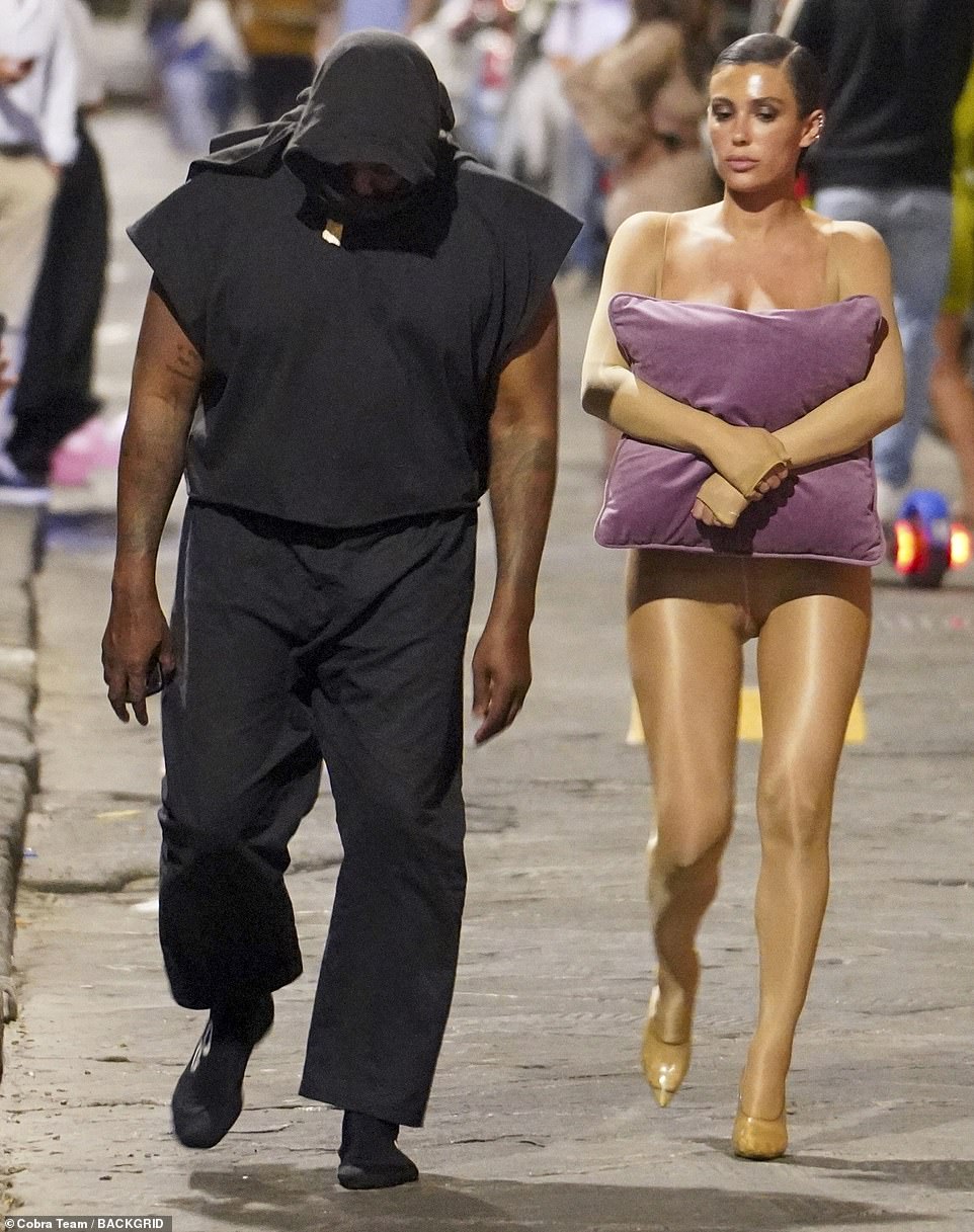 Kanye West's Risqué Marketing: Bianca Censori's Film And The Public Reaction Kanye West's Risqué Marketing: Bianca Censori's Film And The Public Reaction