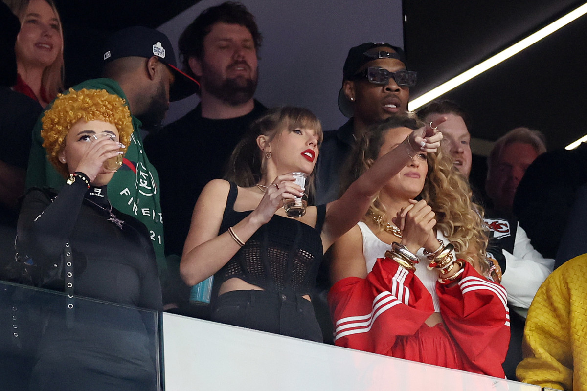 Kanye West's Super Bowl Exclusion: A Taylor Swift Connection? Kanye West's Super Bowl Exclusion: A Taylor Swift Connection?