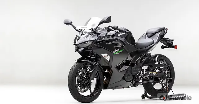Kawasaki Ninja Series: Get ₹45,000 Discount Now! Kawasaki Ninja Series: Get ₹45,000 Discount Now!