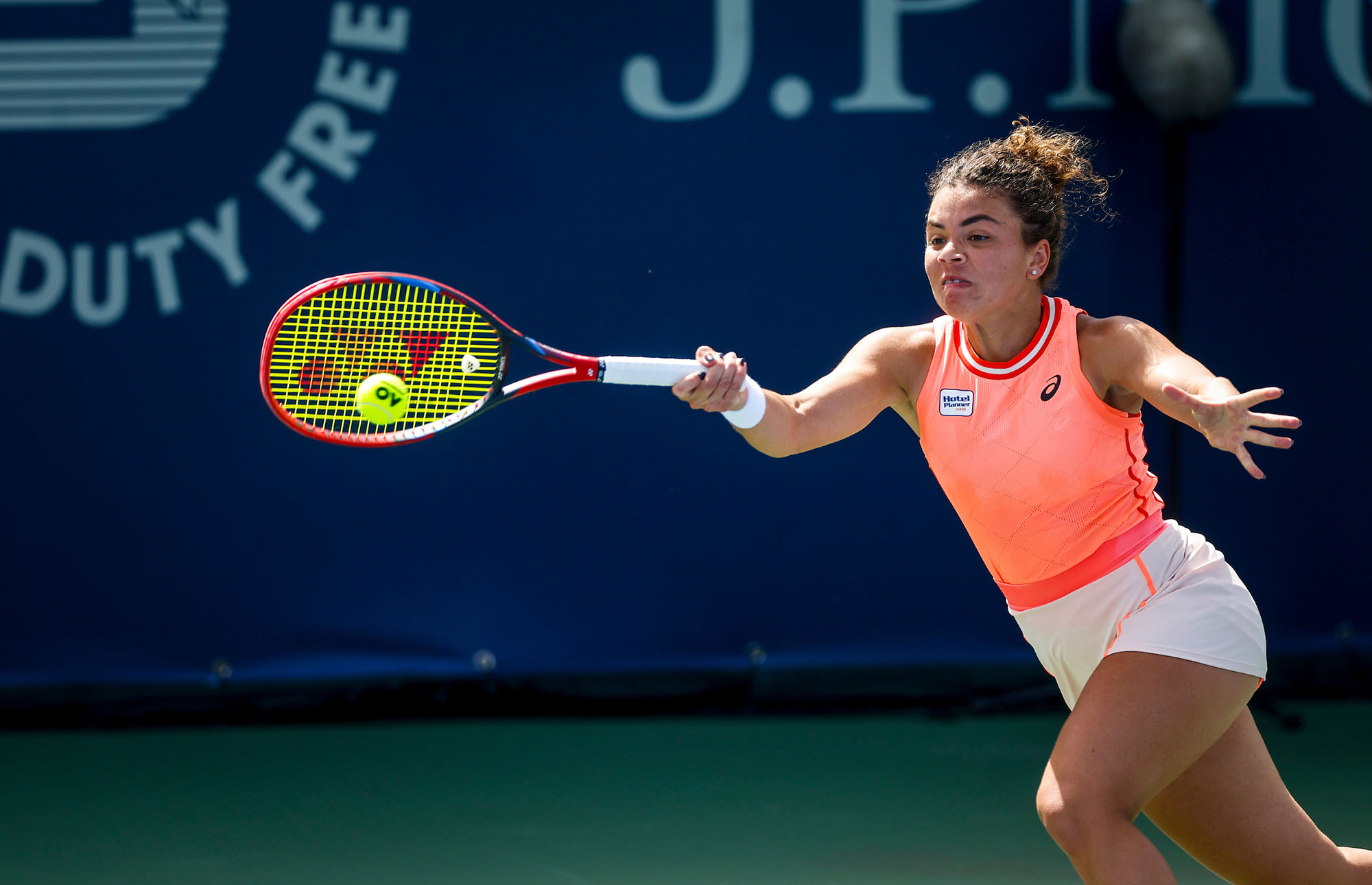 Kenin's Injury Ends Paolini's Dubai Reign Kenin's Injury Ends Paolini's Dubai Reign