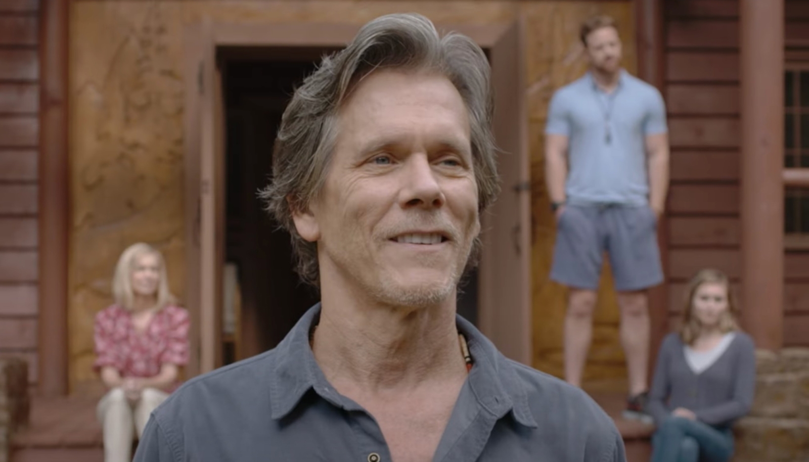 Kevin Bacon And Julianne Moore Star In Netflix's Upcoming Dark Comedy Series Kevin Bacon And Julianne Moore Star In Netflix's Upcoming Dark Comedy Series