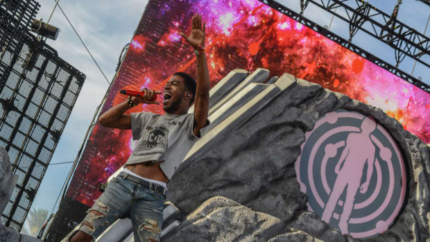 Kid Cudi Memorabilia Sells For Stunning Amounts At Auction Kid Cudi Memorabilia Sells For Stunning Amounts At Auction
