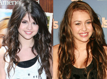 Konfirmasi Resmi? Selena Gomez Dan Miley Cyrus Akhiri Perseteruan, Siap Kencan Berempat? Konfirmasi Resmi? Selena Gomez Dan Miley Cyrus Akhiri Perseteruan, Siap Kencan Berempat?