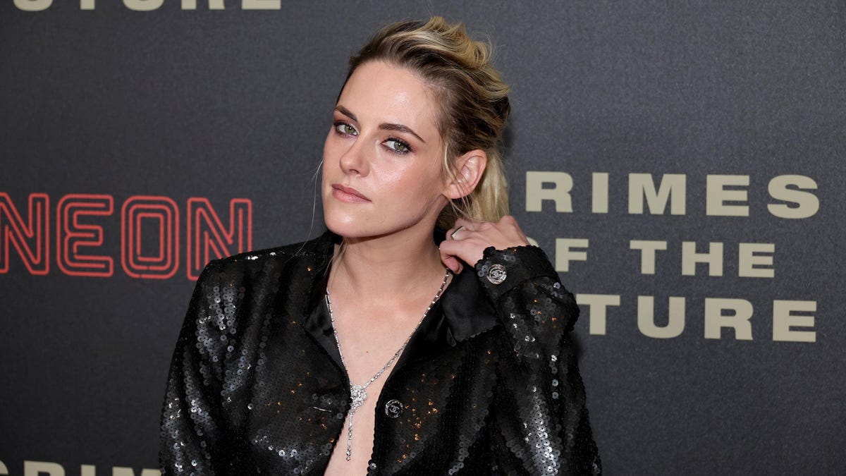 Kristen Stewart's The Chronology Of Water: A Critical Review Kristen Stewart's The Chronology Of Water: A Critical Review