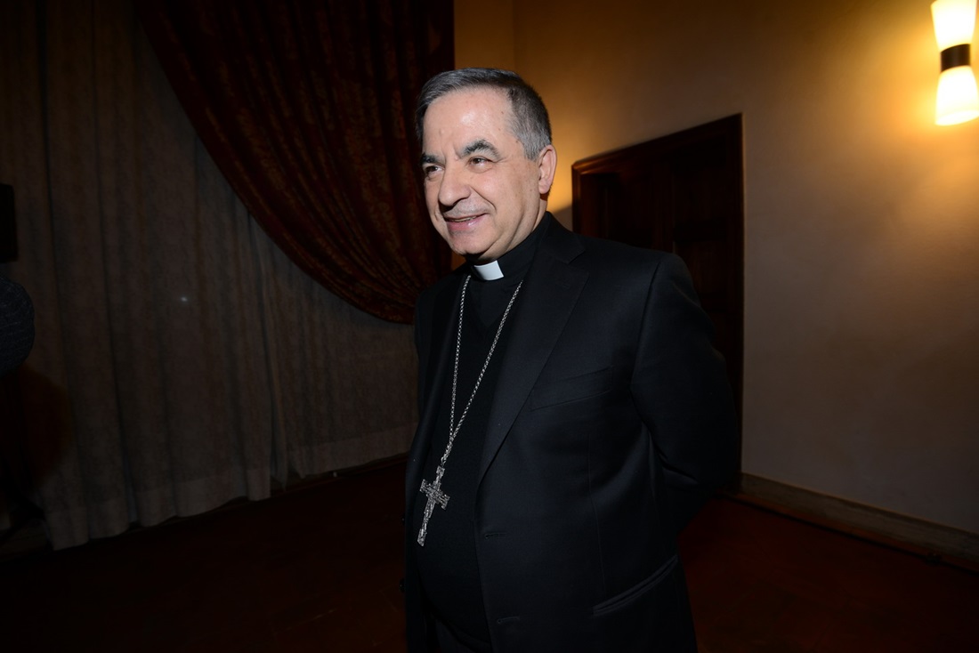 L'inchiesta Becciu: Le Chat Pubblicate Da Domani Svelano Un Complotto? L'inchiesta Becciu: Le Chat Pubblicate Da Domani Svelano Un Complotto?