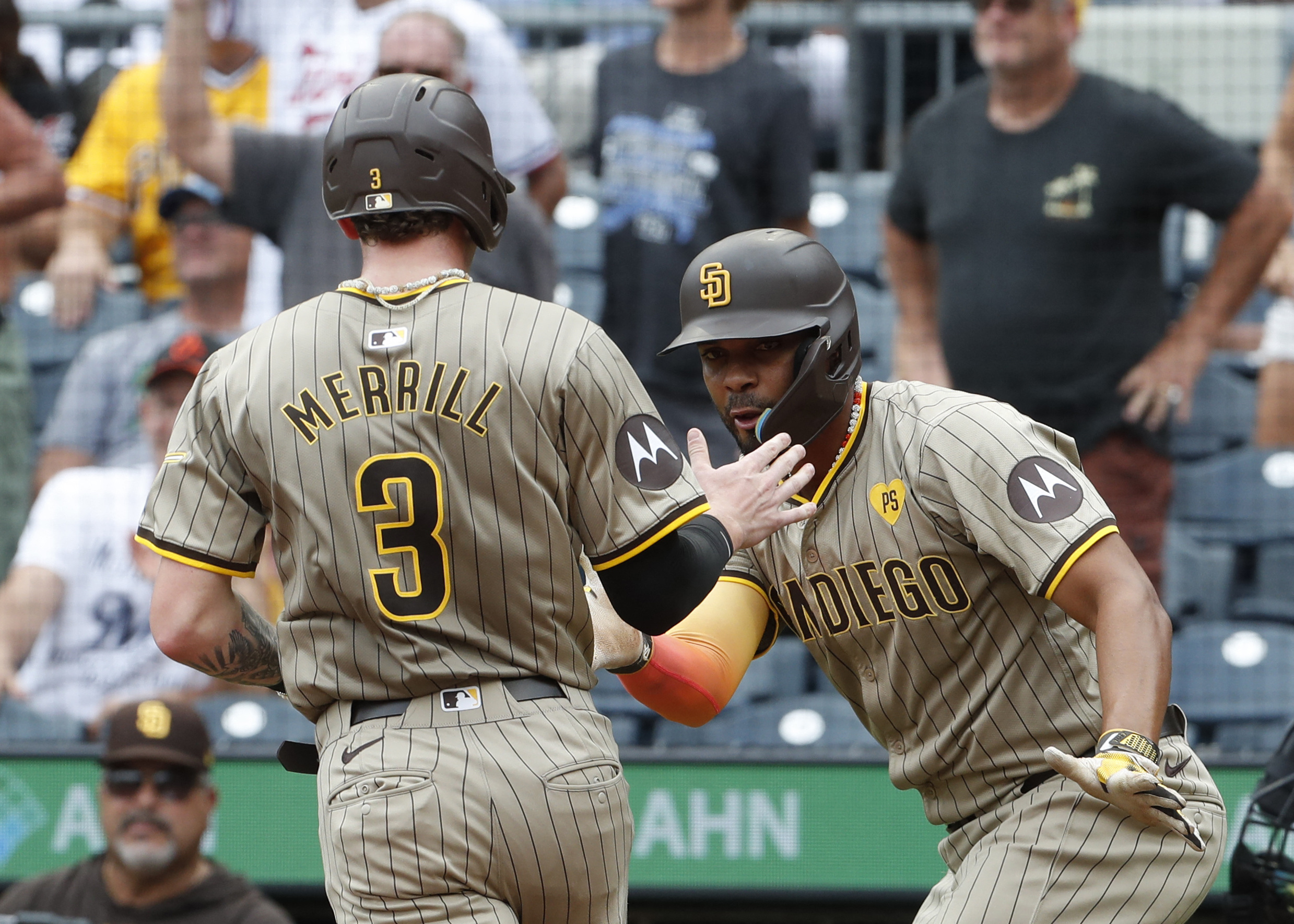 Late-Inning Heroics: Gurriel's RBI Single Propels Padres Past Braves 1-0 Late-Inning Heroics: Gurriel's RBI Single Propels Padres Past Braves 1-0