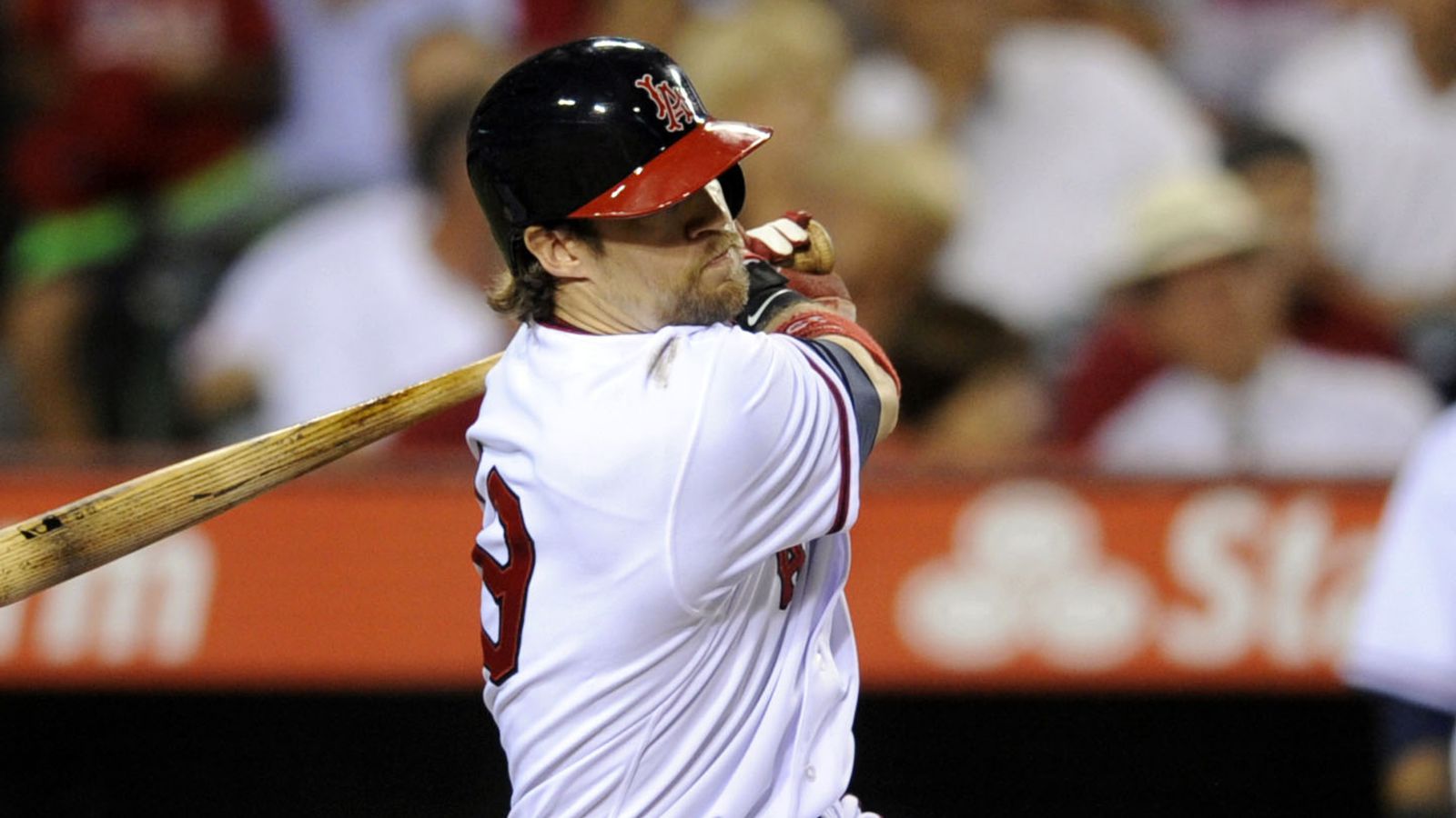 Late-Inning Heroics: Pari's Homer Delivers Angels Win Over White Sox In Downpour Late-Inning Heroics: Pari's Homer Delivers Angels Win Over White Sox In Downpour