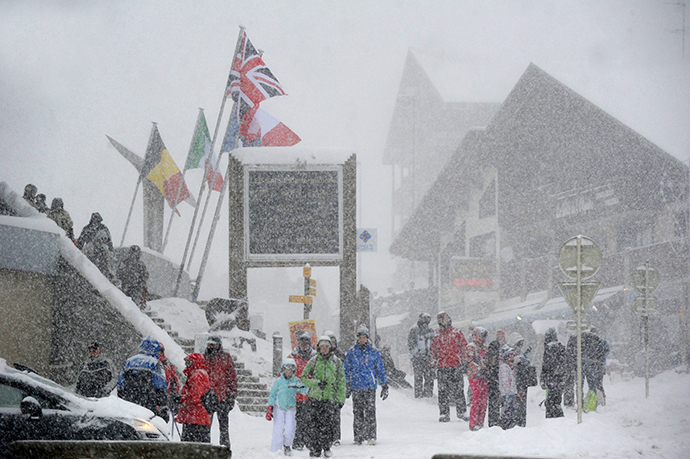 Late Snowfall Hits Southern French Alps Amidst Storm Late Snowfall Hits Southern French Alps Amidst Storm