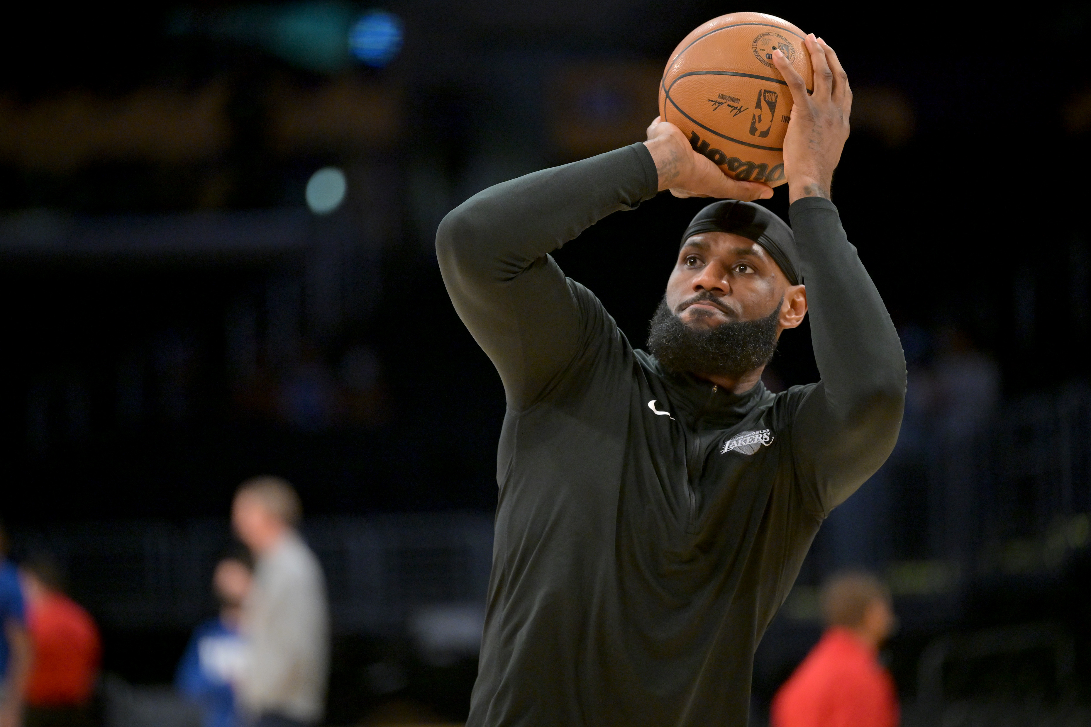 LeBron James To Miss 2025 Met Gala Due To Knee Problem LeBron James To Miss 2025 Met Gala Due To Knee Problem