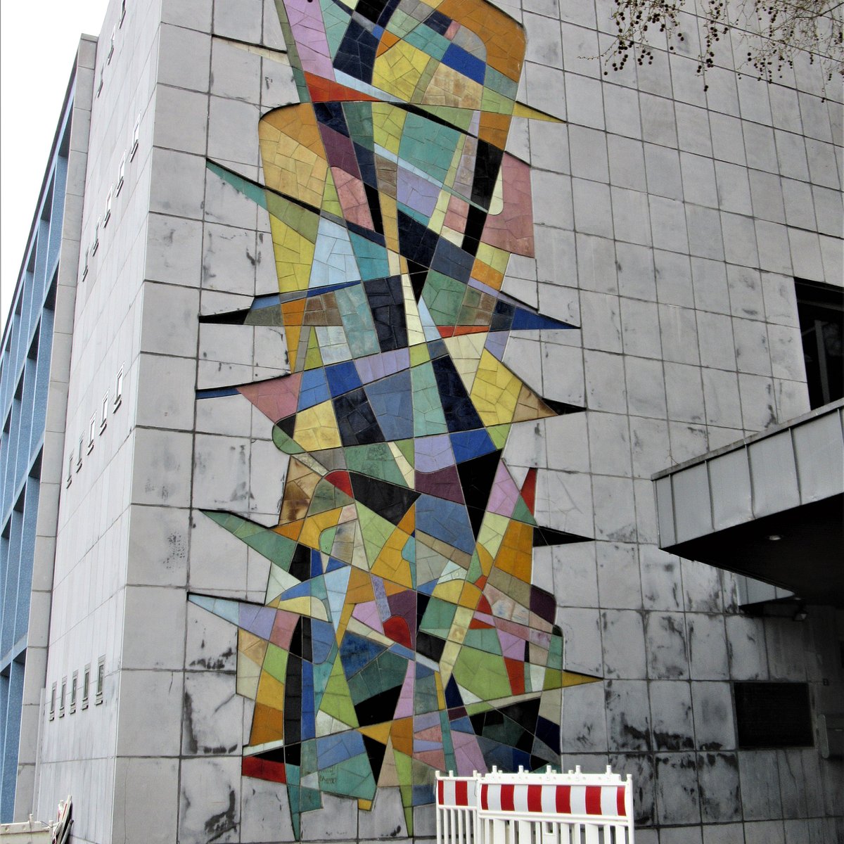 Le Palais Des Congrès De Liège Et L'avenir Des Locaux De La RTBF Le Palais Des Congrès De Liège Et L'avenir Des Locaux De La RTBF