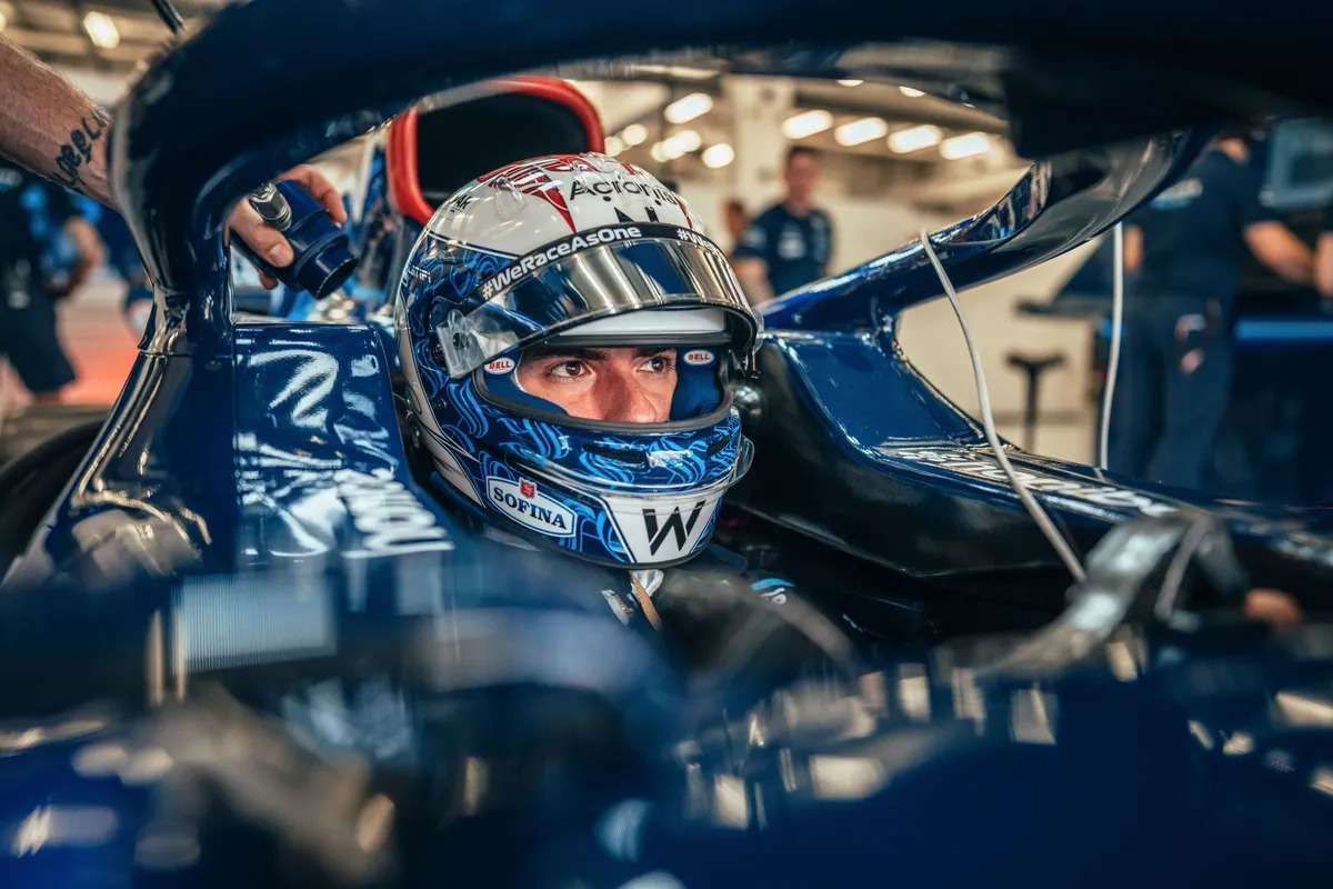 Legendás F1 Motor: Porsche Közúti Modellben Legendás F1 Motor: Porsche Közúti Modellben