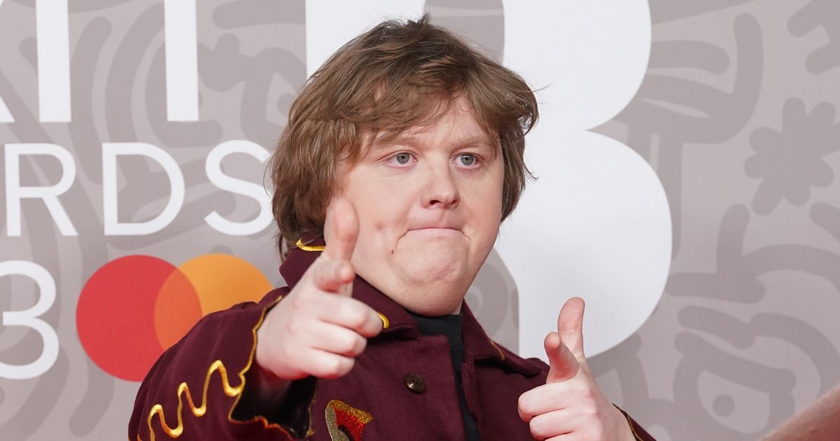 Lewis Capaldi's Return: First Gig In Two Years Supports Mental Health Charity Lewis Capaldi's Return: First Gig In Two Years Supports Mental Health Charity
