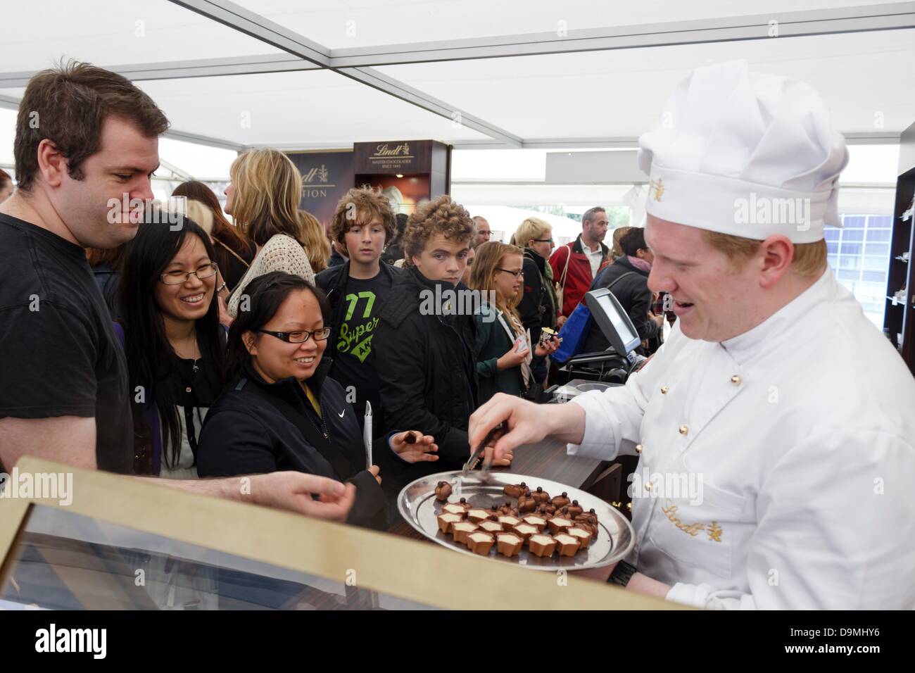 Lindt Unveils Luxurious Chocolate Shop In Central London Lindt Unveils Luxurious Chocolate Shop In Central London