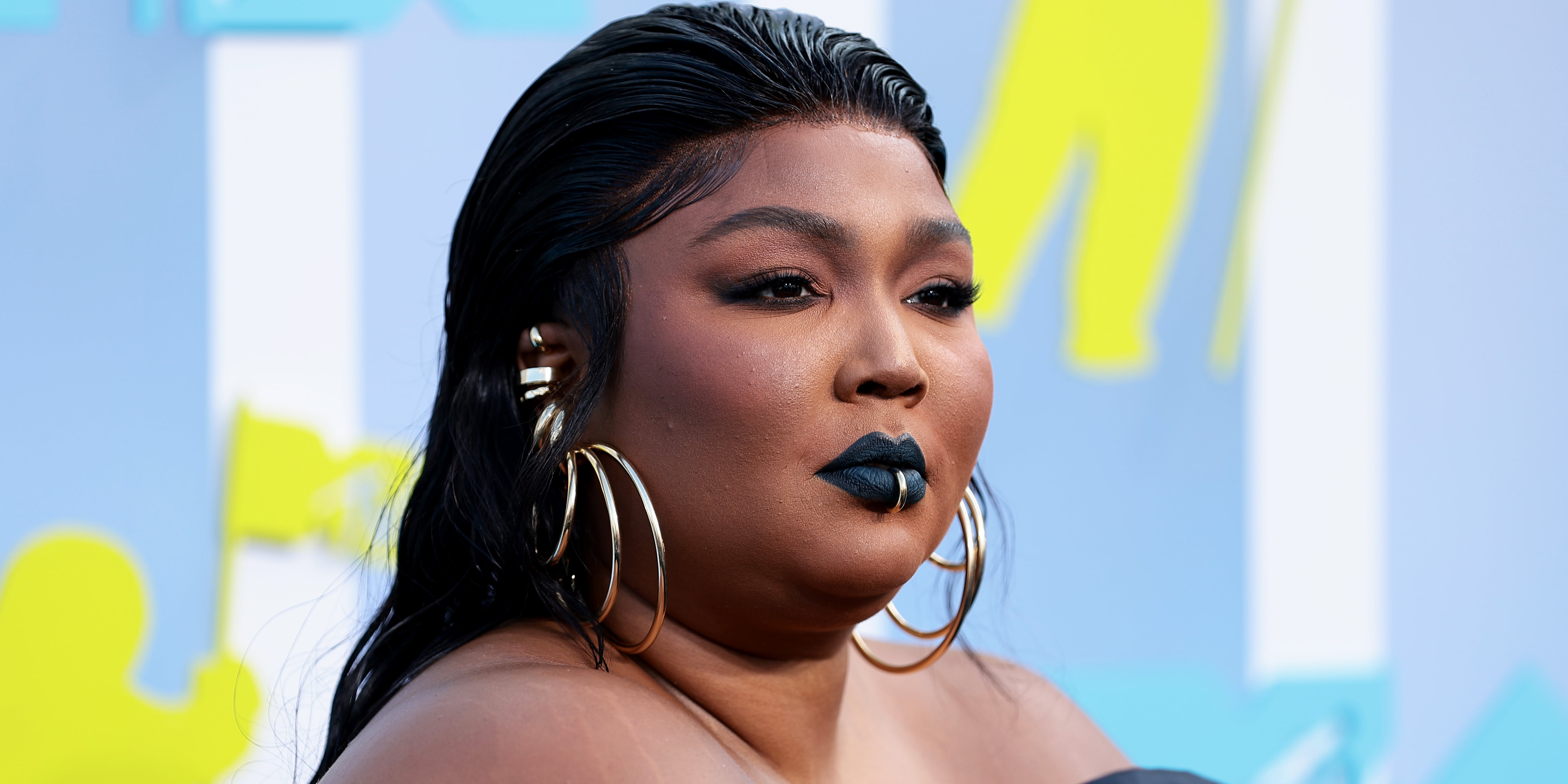 Lizzo Shows Off Slimmer Figure After Achieving Weight Loss Goal Lizzo Shows Off Slimmer Figure After Achieving Weight Loss Goal
