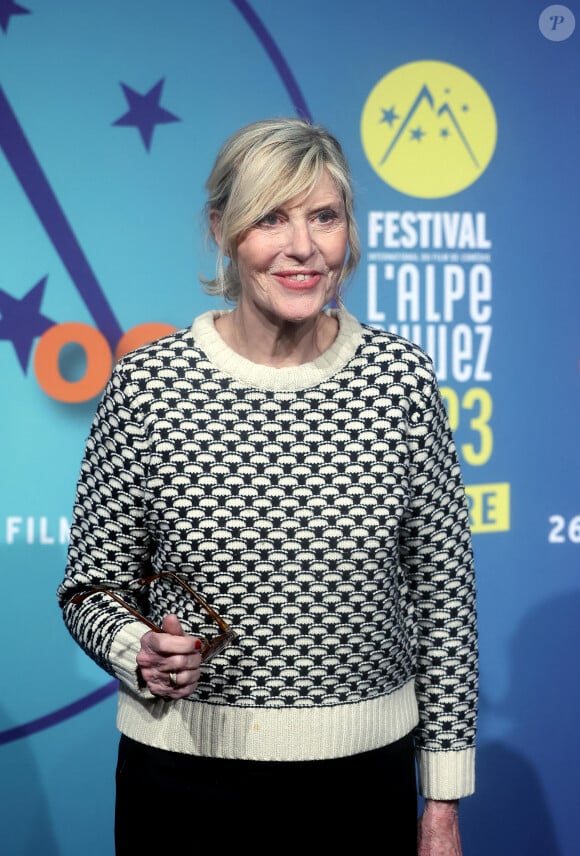 LOL : Les Raisons Du Départ De Chantal Ladesou LOL : Les Raisons Du Départ De Chantal Ladesou