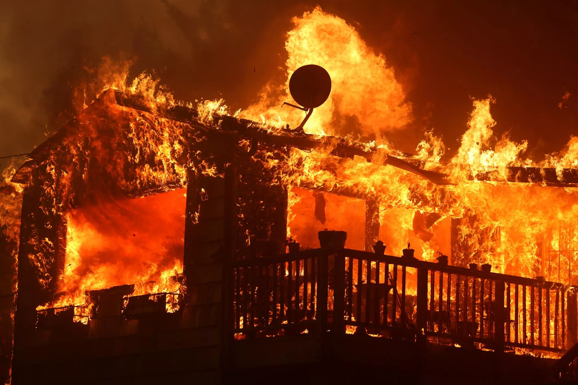 Los Angeles Wildfires: Analyzing The Rise Of Disaster-Related Gambling Los Angeles Wildfires: Analyzing The Rise Of Disaster-Related Gambling