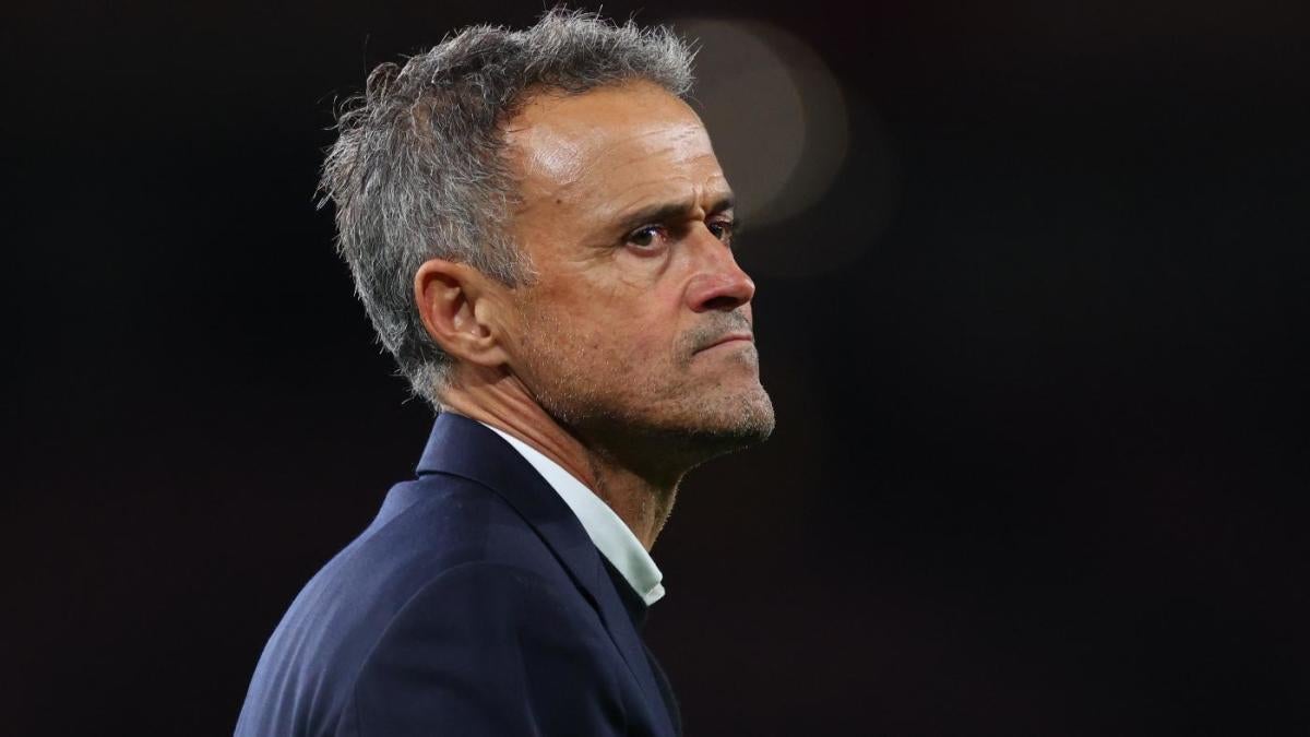 Luis Enrique Largoi Pesë Yje Nga PSG Luis Enrique Largoi Pesë Yje Nga PSG
