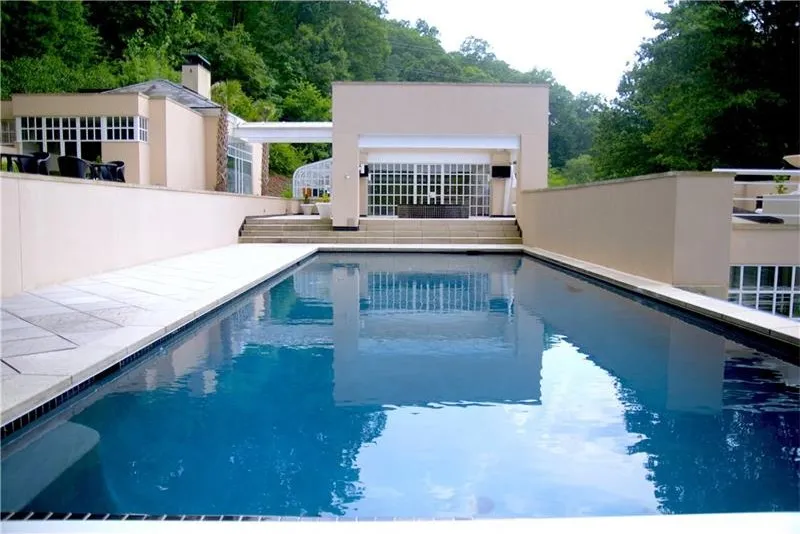 Luxury Living: A Look Back At Iconic MTV Cribs Homes Luxury Living: A Look Back At Iconic MTV Cribs Homes