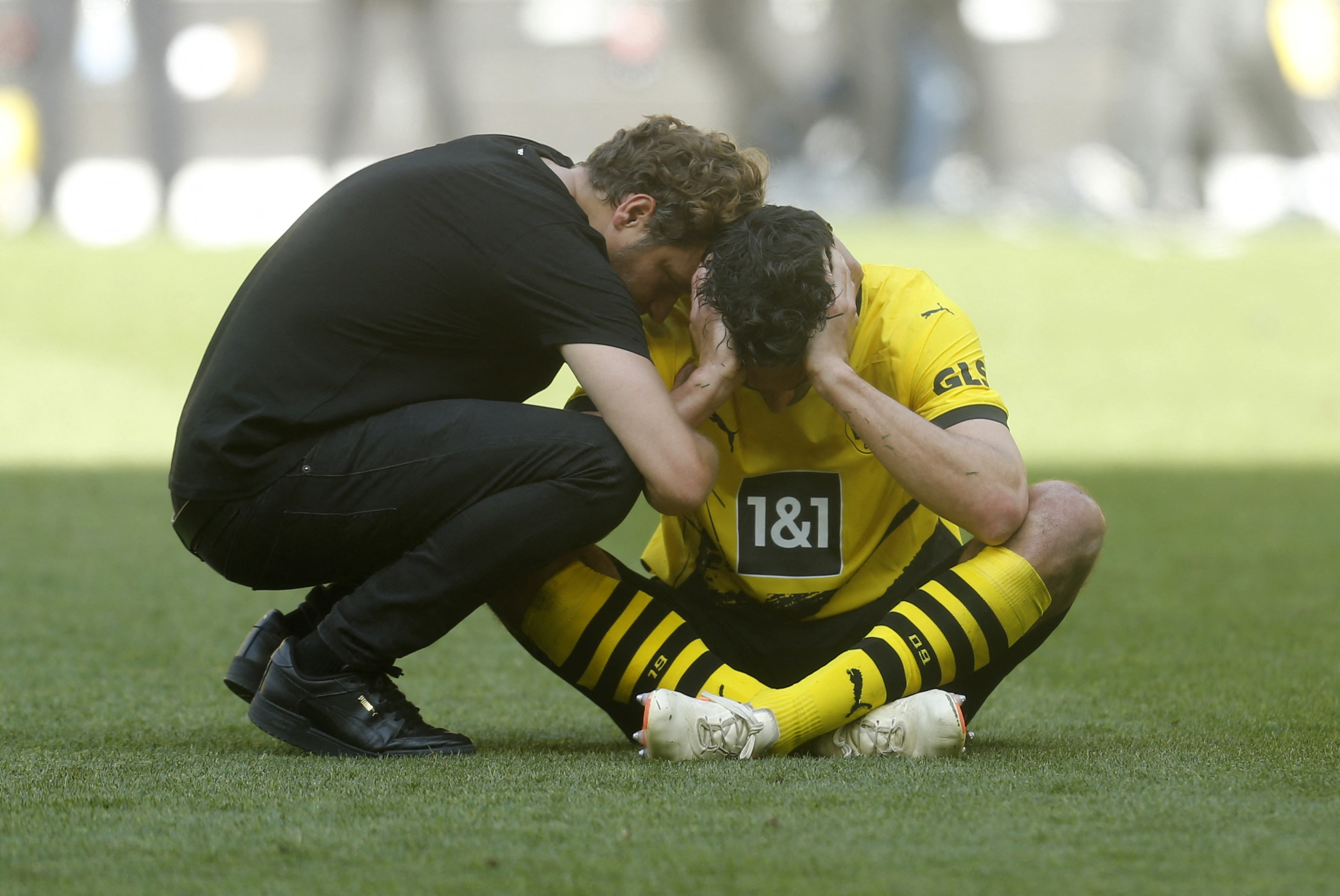 Mainz 0-2 Borussia Dortmund: Beier's Two Goals Secure Victory Mainz 0-2 Borussia Dortmund: Beier's Two Goals Secure Victory