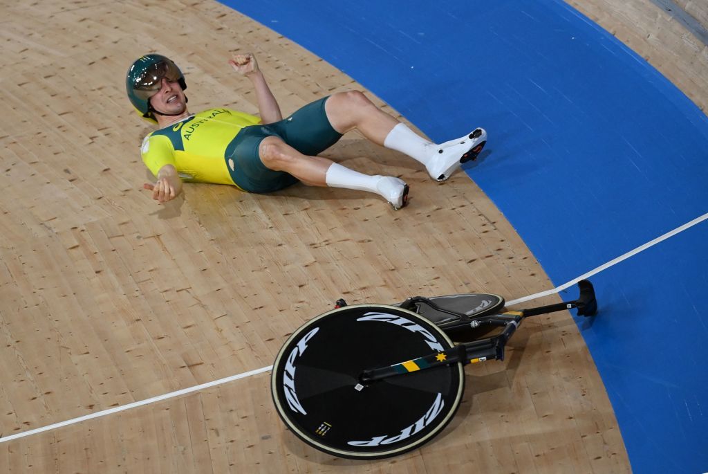 Man Breaks Australian Foot Crossing Speed Record Man Breaks Australian Foot Crossing Speed Record