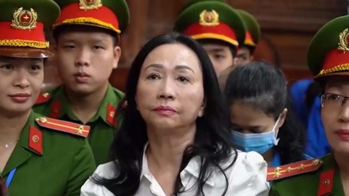Man Detained For Damaging Ancient Vietnamese Throne Man Detained For Damaging Ancient Vietnamese Throne