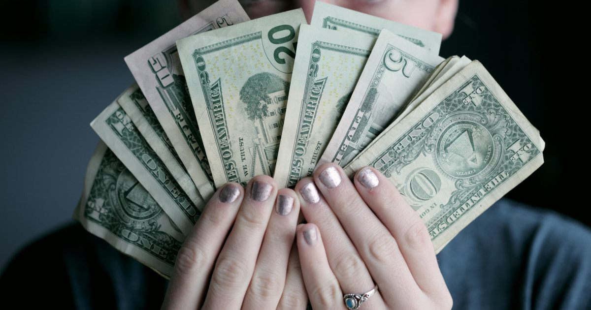 Man Learns Costly Lesson After $3K Babysitting Bill Results In Higher Daycare Fees Man Learns Costly Lesson After $3K Babysitting Bill Results In Higher Daycare Fees