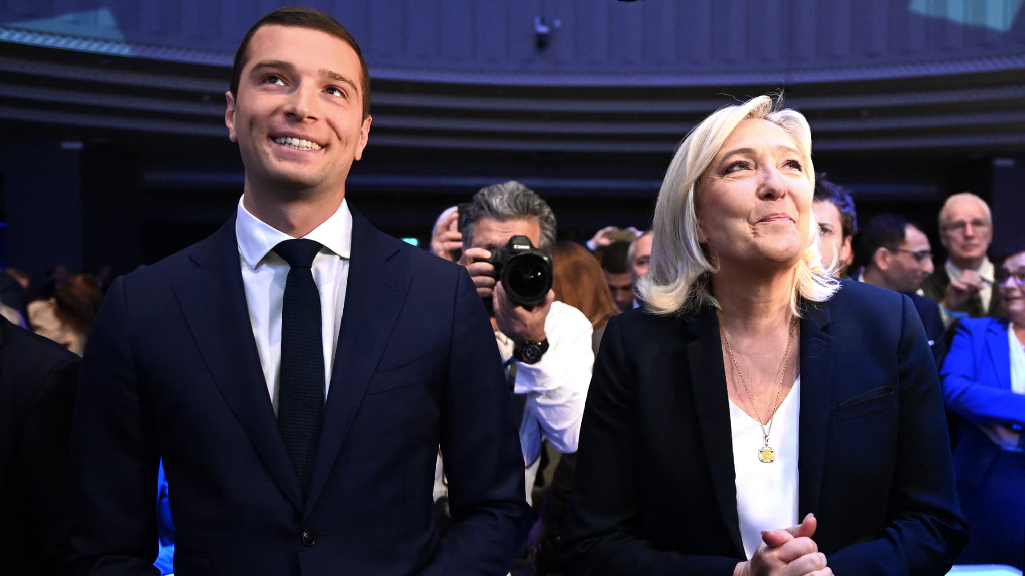 Médine En Concert : La Région Grand Est Subventionne, Le Rassemblement National S'indigne Médine En Concert : La Région Grand Est Subventionne, Le Rassemblement National S'indigne