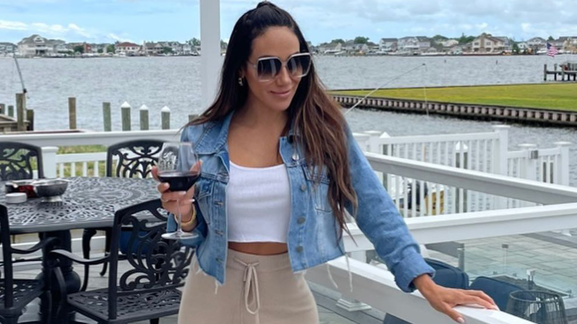 Melissa Gorga's Exclusive Beach House: A-Lister Seeks Invitation Melissa Gorga's Exclusive Beach House: A-Lister Seeks Invitation