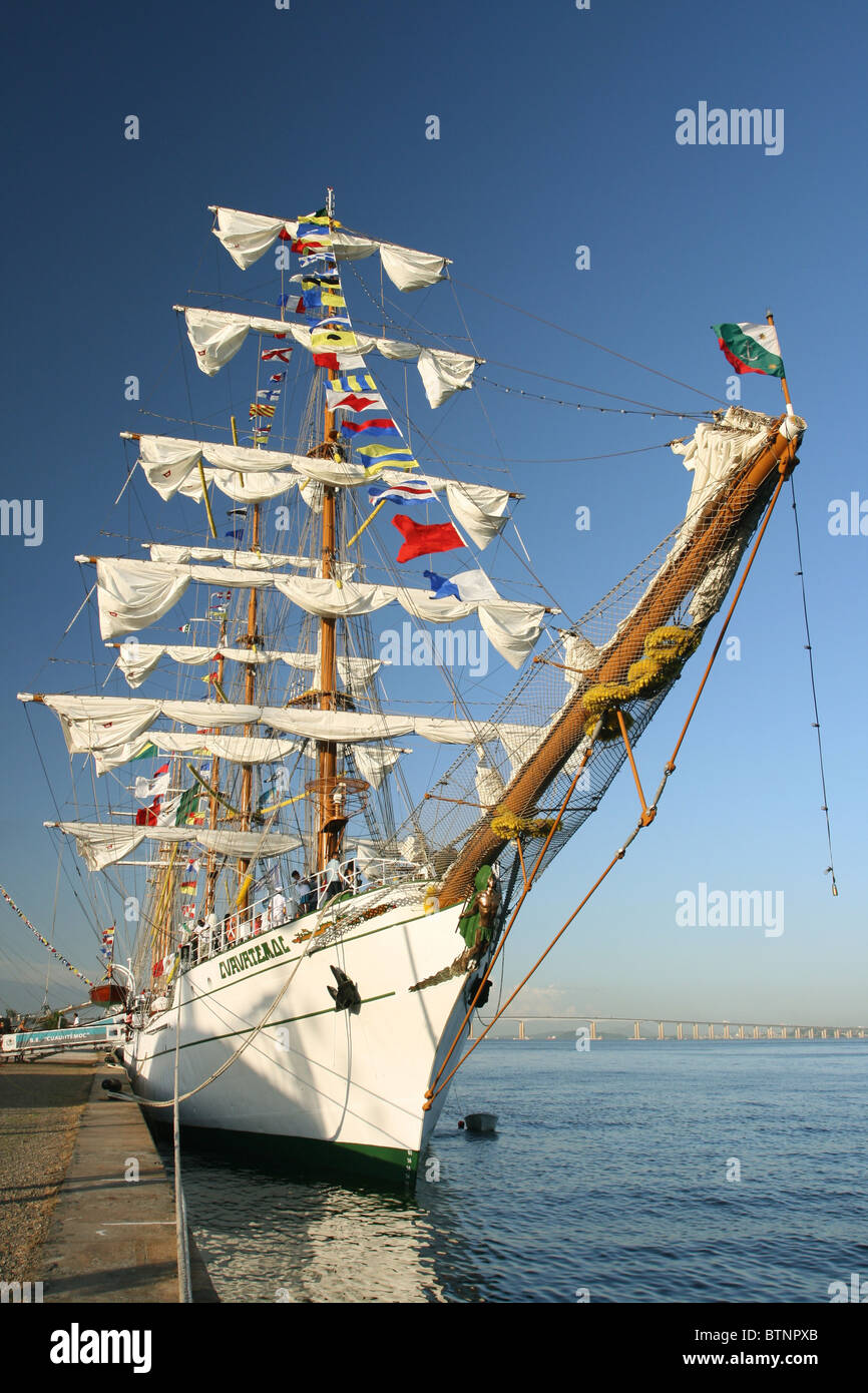 Mexican Navy Vessel Accident: Brooklyn Bridge Impact Results In Fatalities Mexican Navy Vessel Accident: Brooklyn Bridge Impact Results In Fatalities