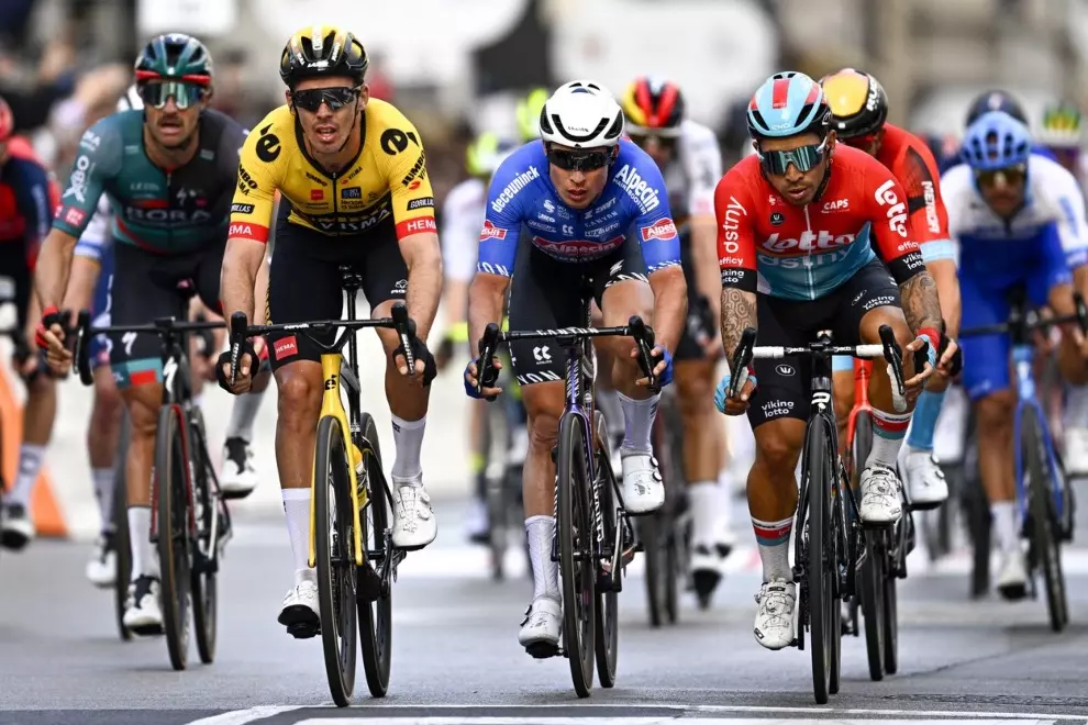 Milan-San Remo 2024: Van Der Poel's Dominant Victory Against Pogacar Milan-San Remo 2024: Van Der Poel's Dominant Victory Against Pogacar
