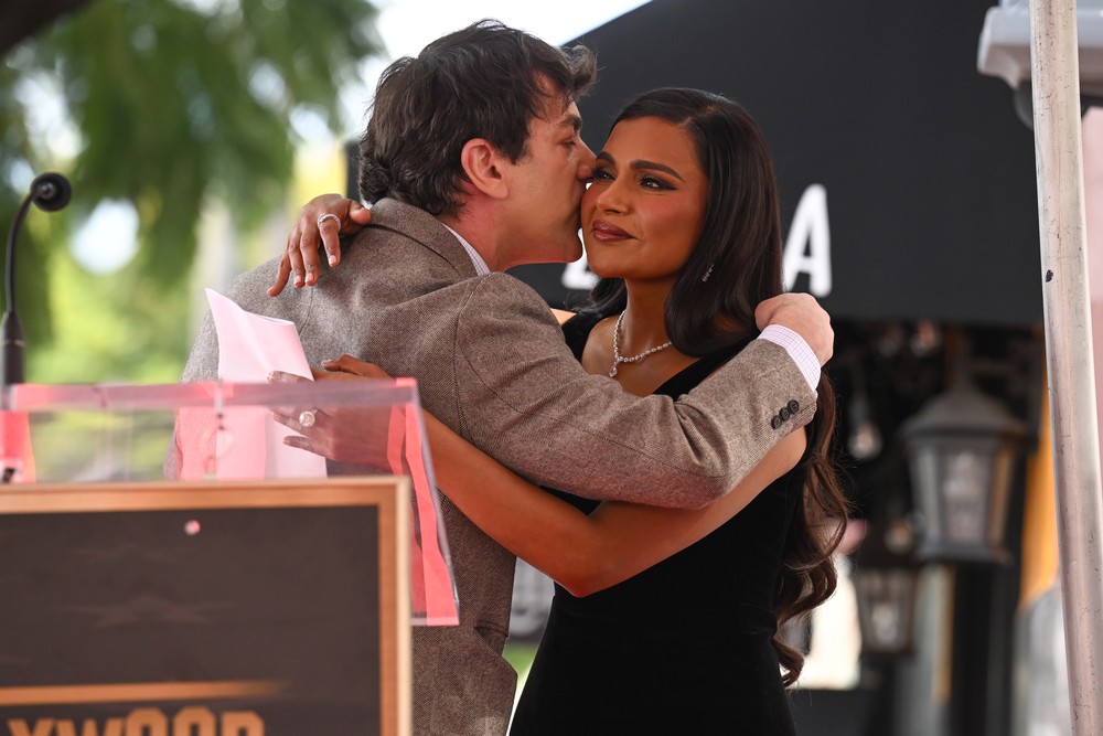 Mindy Kaling Quebra O Silêncio: Detalhes Sobre Relacionamento Com Ex De The Office Mindy Kaling Quebra O Silêncio: Detalhes Sobre Relacionamento Com Ex De The Office