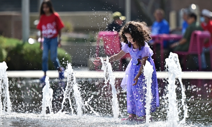 Mini Heat Wave Sweeps Southern California This Weekend Mini Heat Wave Sweeps Southern California This Weekend