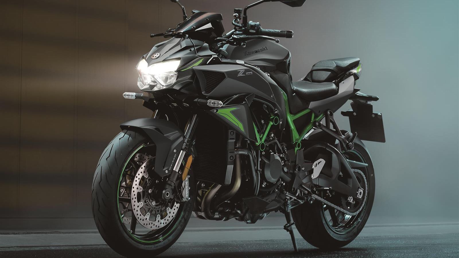 Misteri Kawasaki Z H2: Kenapa Motor 197 HP Ini Absen Di Pasar Indonesia? Misteri Kawasaki Z H2: Kenapa Motor 197 HP Ini Absen Di Pasar Indonesia?
