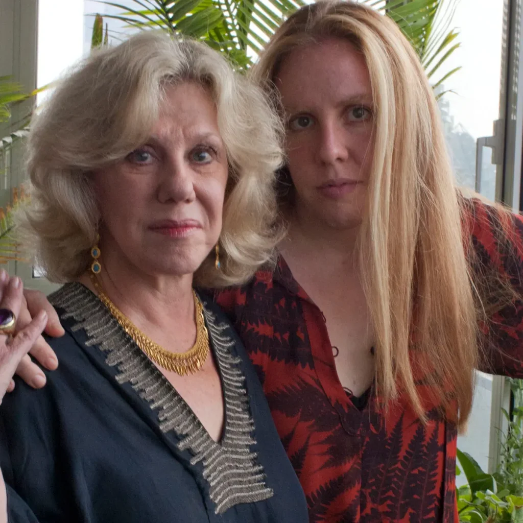 Molly Jong's How To Lose Your Mother: A Fast-Paced Analysis Molly Jong's How To Lose Your Mother: A Fast-Paced Analysis