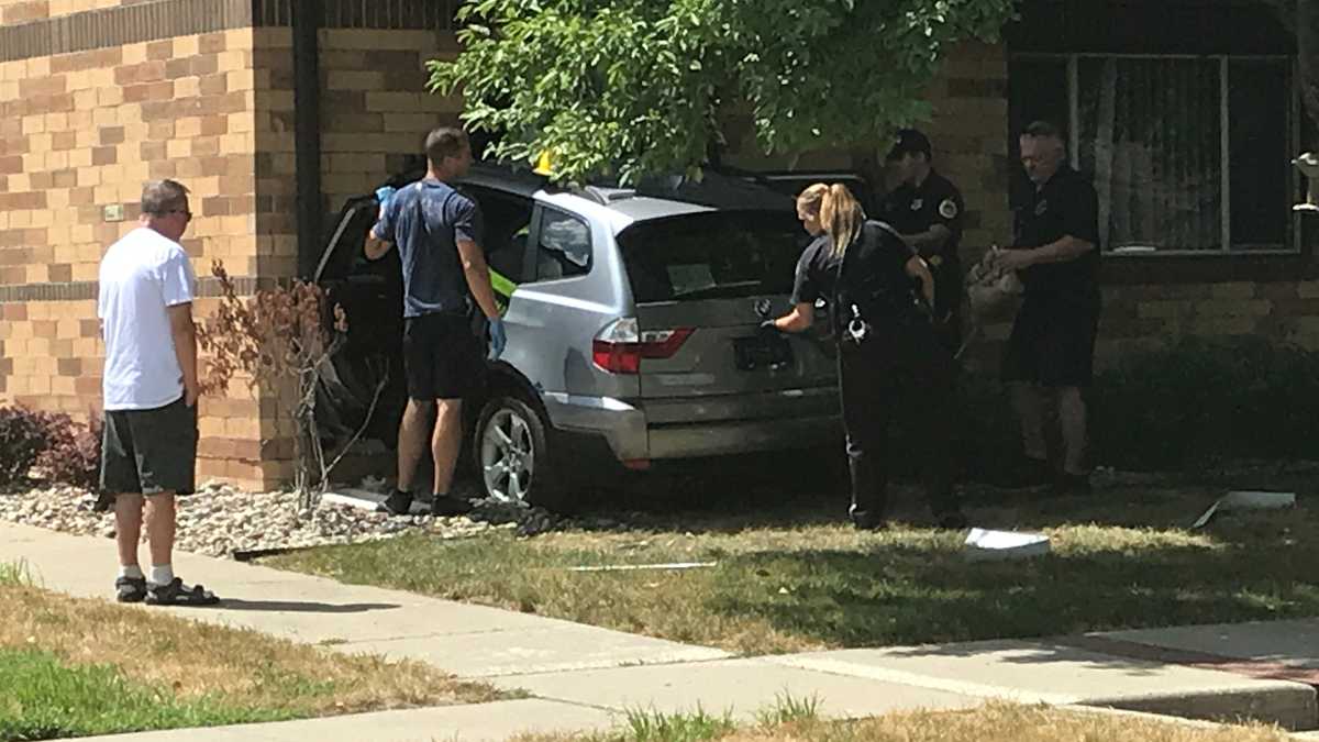Multiple Car Break-ins Reported At Elizabeth City Apartment Communities Multiple Car Break-ins Reported At Elizabeth City Apartment Communities