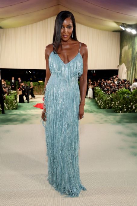 Naomi Campbell Met Gala Ban: Feud With Anna Wintour? Naomi Campbell Met Gala Ban: Feud With Anna Wintour?