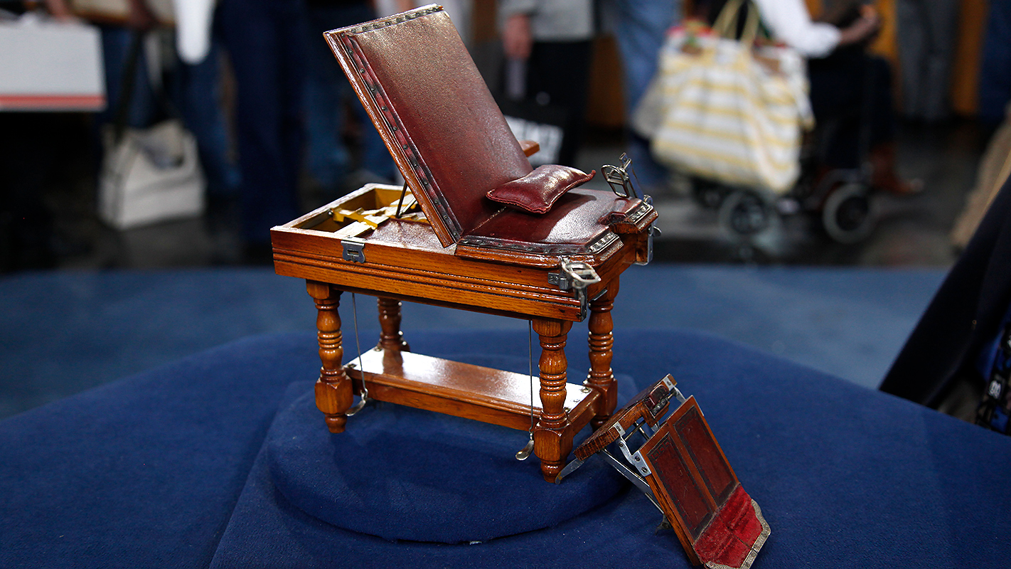 National Treasure Case: Antiques Roadshow Couple Face Jail Time National Treasure Case: Antiques Roadshow Couple Face Jail Time