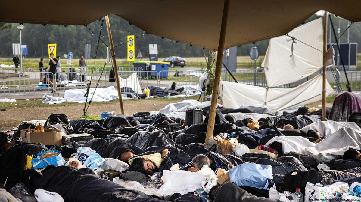 Netherlands Extends Border Checks Despite Fewer Arrests And Asylum Seekers Netherlands Extends Border Checks Despite Fewer Arrests And Asylum Seekers
