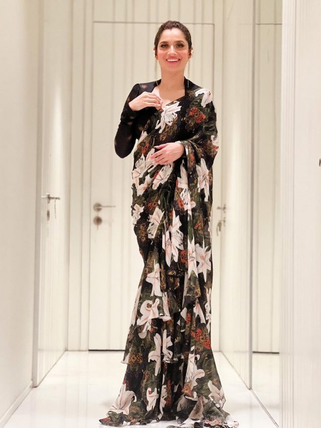 Nora Fatehi's Floral Saree: Ethnic Glam Perfection Nora Fatehi's Floral Saree: Ethnic Glam Perfection