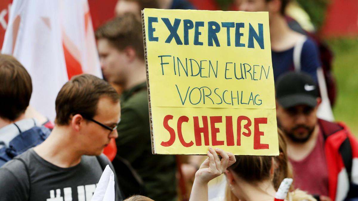NRW: Hochschulen Und Der Skandal Um Manipulierte Noten – Konsequenzen Für Die Angeklagten NRW: Hochschulen Und Der Skandal Um Manipulierte Noten – Konsequenzen Für Die Angeklagten