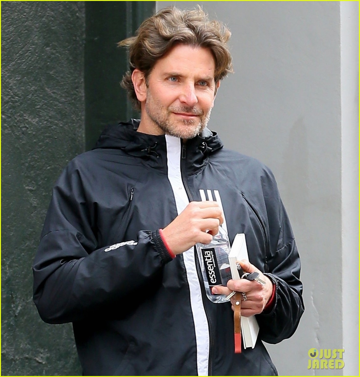 NYC Filming: Bradley Cooper And Will Arnett Capture In New NYC Filming: Bradley Cooper And Will Arnett Capture In New