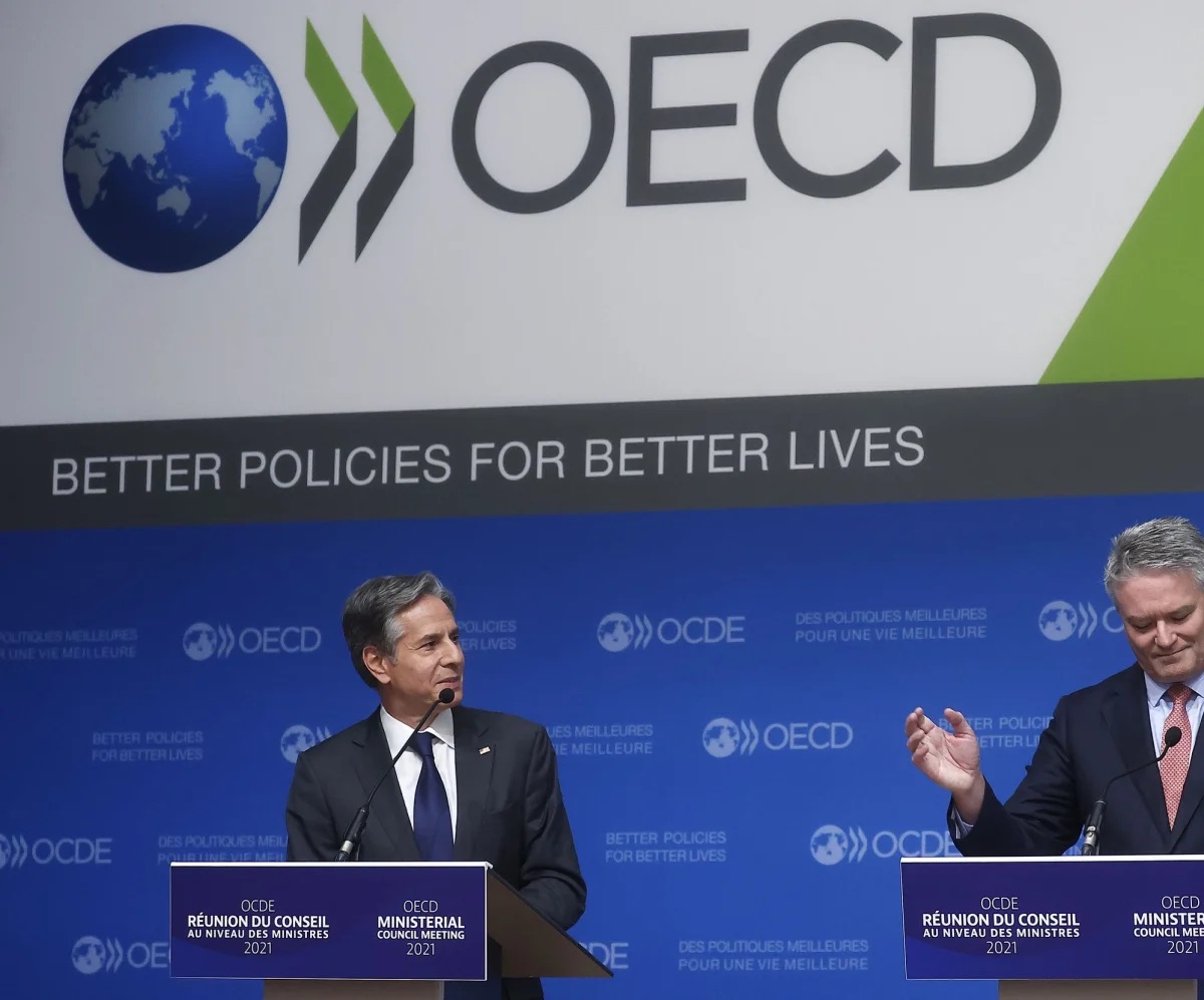 OECD Predicts Slow Canadian Economic Growth In 2025: No Recession Expected OECD Predicts Slow Canadian Economic Growth In 2025: No Recession Expected