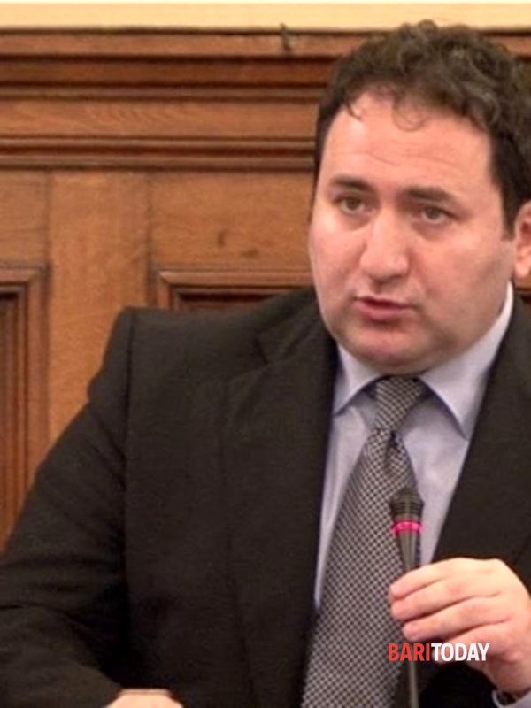 Oltre Il Danno La Beffa: Becciu Condannato Al Risarcimento