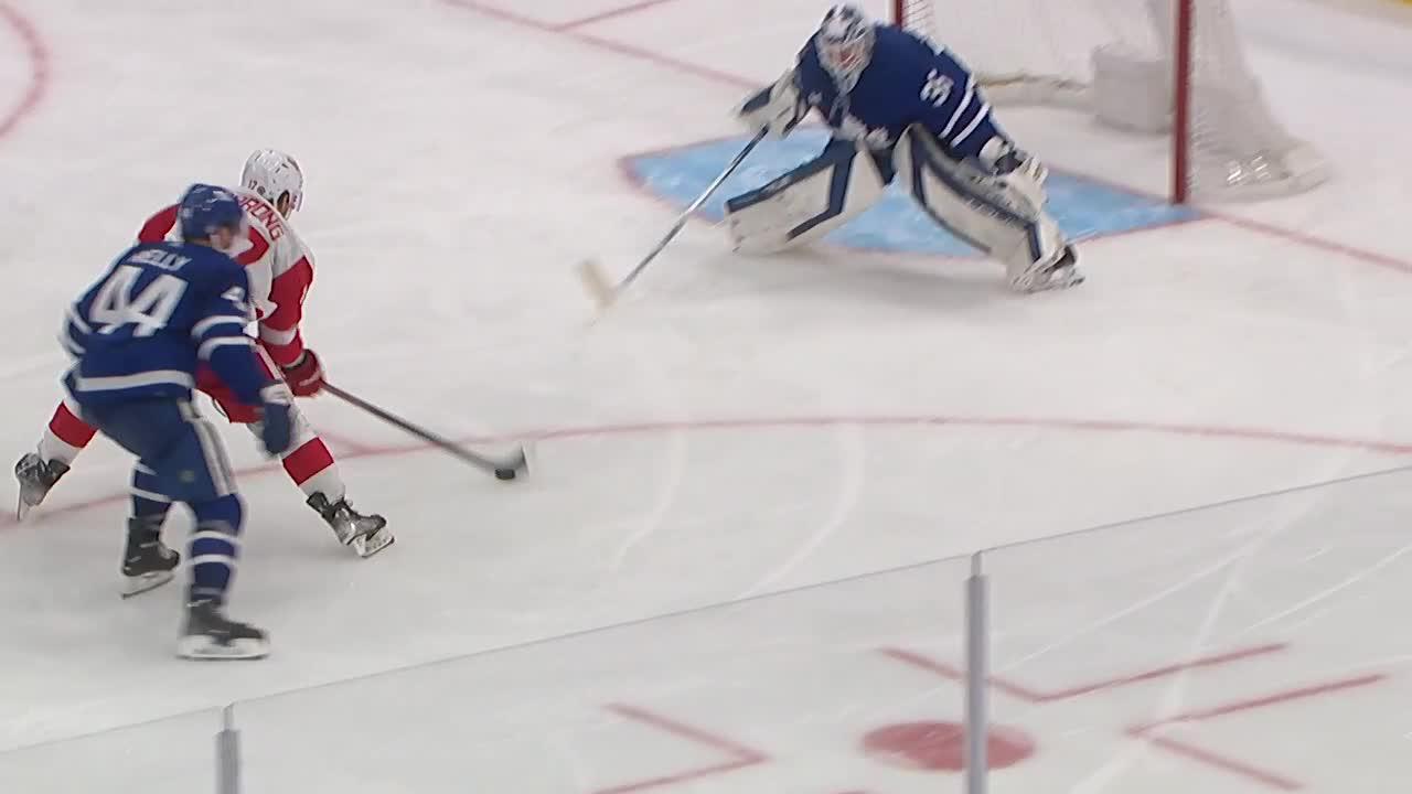 Ovechkin's Record-Breaking Goal: The Pressure On Ilya Samsonov Ovechkin's Record-Breaking Goal: The Pressure On Ilya Samsonov