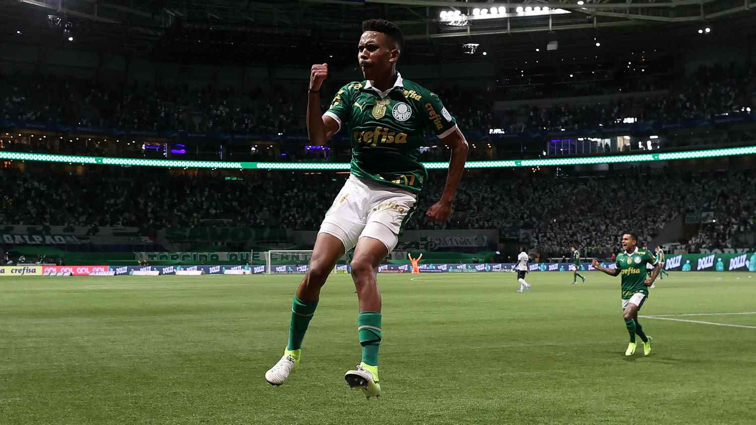 Palmeiras: Jogador Estêvão Vomita E Deixa O Jogo Na Altitude Palmeiras: Jogador Estêvão Vomita E Deixa O Jogo Na Altitude