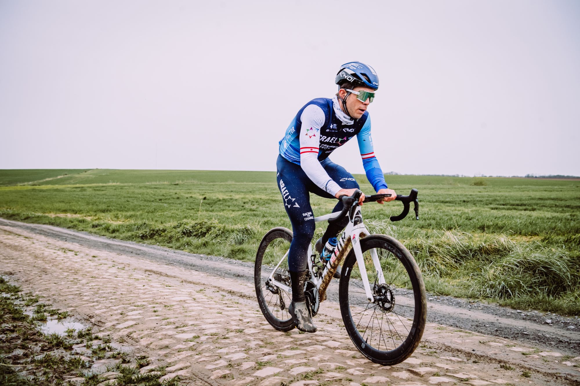 Paris-Roubaix 2025:  A Look At The Latest Gravel Tech And Tyre Innovations