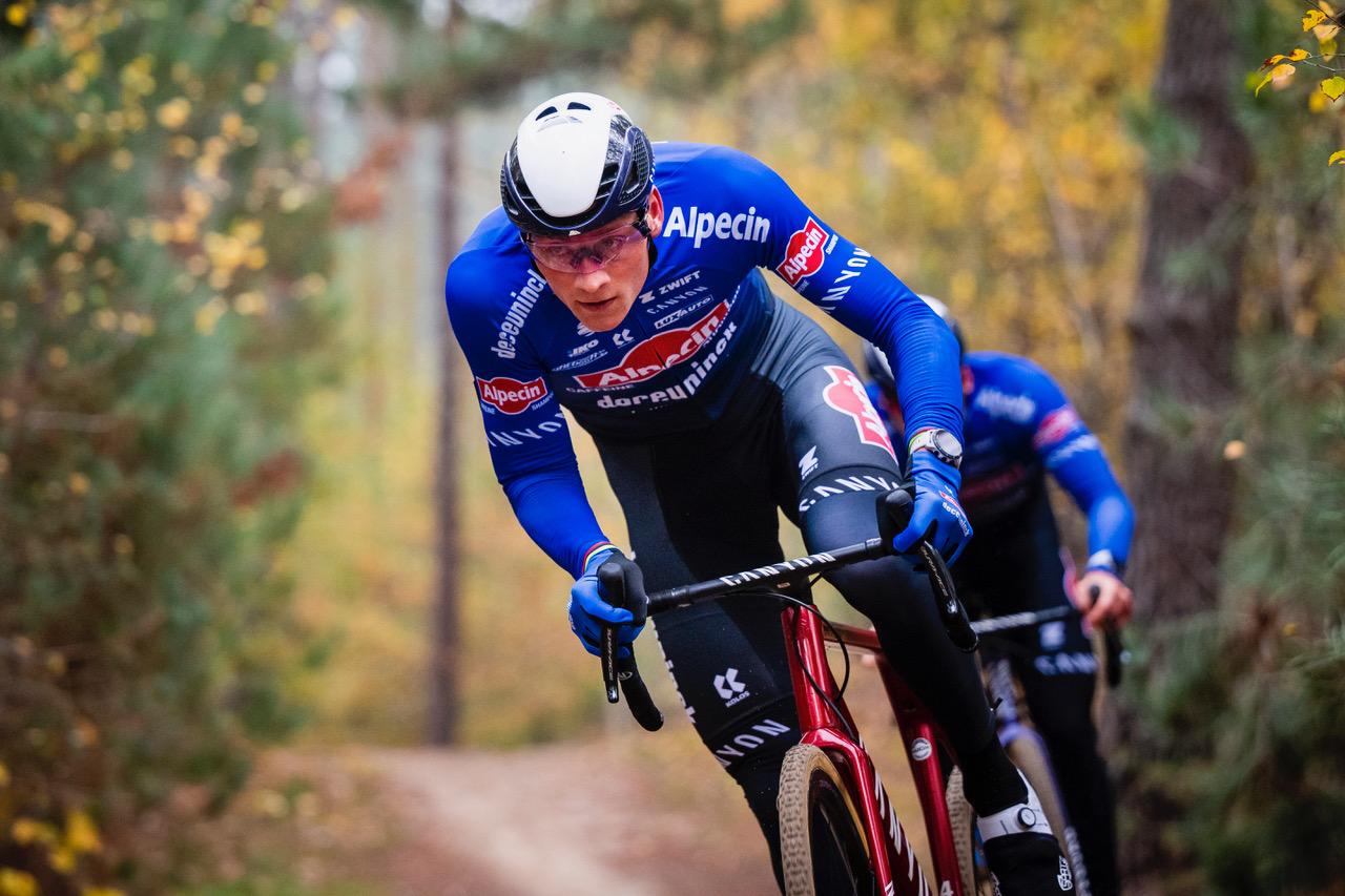 Paris-Roubaix Incident: Update On Bottle Thrown At Mathieu Van Der Poel Paris-Roubaix Incident: Update On Bottle Thrown At Mathieu Van Der Poel