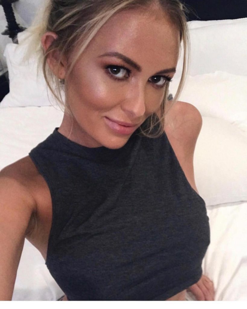 Paulina Gretzky's Hottest Photos: A Revealing Look Paulina Gretzky's Hottest Photos: A Revealing Look
