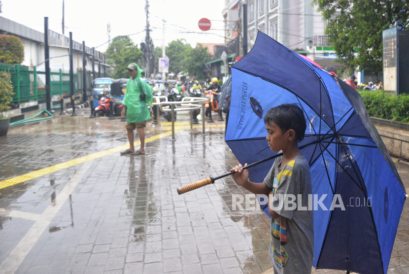 Peringatan Hujan Lebat: Cuaca Di Denpasar Dan Bali Besok Peringatan Hujan Lebat: Cuaca Di Denpasar Dan Bali Besok